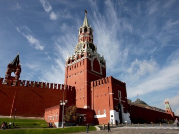 Кремль: Россия осуждает резкую эскалацию напр...