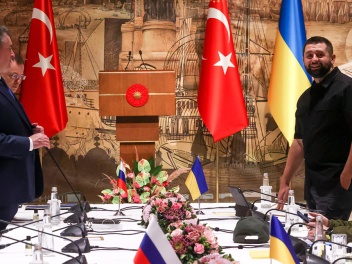Украина на переговорах в Стамбуле может потре...