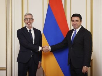 ՀՀ ԱԺ նախագահն ընդունել է Հայաստանում Շվեդիայ...
