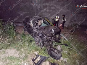 Կոտայքում «Infiniti»-ն կոտրել է ցուցանակն ու...