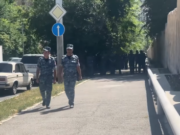 Կառավարական ամառանոցների ողջ տարածքում ոստիկա...
