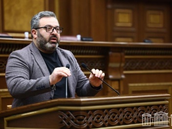 Ո՞ւր է ԱԱԾ պետը, չկա ԱԱԾ պետը, որովհետև շոու...
