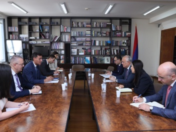 ՀՀ ԿԳՄՍ փոխնախարարն ու Իրաքի դեսպանության գոր...