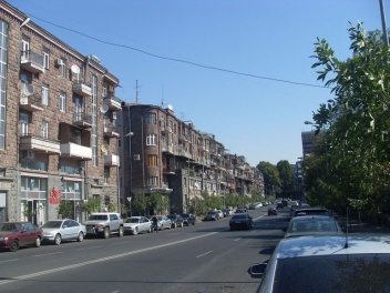 Երևանի Տեր-Գրիգորյան փողոցում երթևեկությունը...