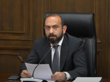 Բաքվում պահվող անձանց հարցով ընդհանրապես խոսակցություն չի ստացվում ունենալ. Արարատ Միրզոյան