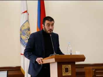Այդ 25 միլիարդը հետ բերեք, քաղաքում ամեն շենք...