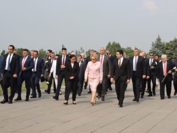 Վալենտինա Մատվիենկոյի գլխավորած պատվիրակությո...