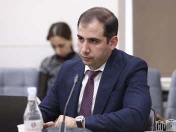 Այն մասով, ինչ մասով որ եկեղեցին հարկ վճարում...