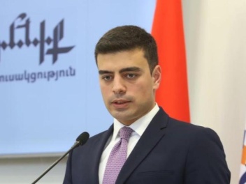 Հայաստանում ավտորիտարիզմն ամեն անգամ նոր հատակներ է նվաճում. Սոս Հակոբյան