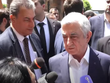 Մեզ 54 ստորագրություն է պետք․ Սերժ Սարգսյան