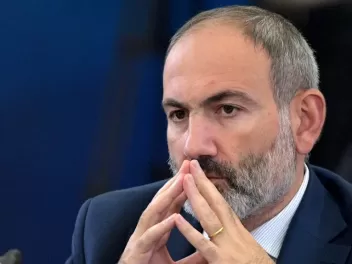 Սրբազաններից մեկի «քեռակնոջ» թեմայով Փաշինյան...