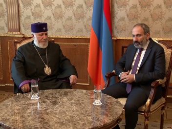 Մայր Աթոռ Սուրբ Էջմիածինը պետք է հստակ պարզաբ...