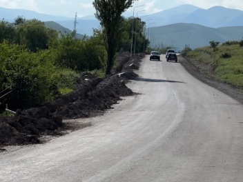 Հիմնանորոգվում է Խնձորեսկ-Ներքին Խնձորեսկ ավտոճանապարհի մի հատվածը