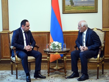 ՀՀ նախագահն ու Տարածքային կառավարման և ենթակա...