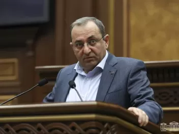 Դրեք քննարկման, թող հանրությունը տեսնի իմ նկա...