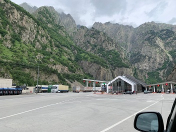 Ձկնամթերքով բեռնված մեքենաները չեն կարողանում...