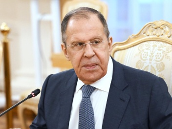 Лавров назвал рабочими отношения между Путины...
