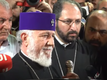 Ամուր մնացե՛ք, ձեր հավատքի և առ եկեղեցին ունե...