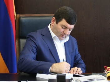 Դավիթ Համբարձումյանը Ալիսան չէ․ Սերժ Սարգսյանը օգտագործում է նրան