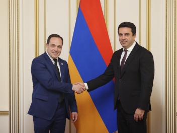 Ալեն Սիմոնյանն ընդունել է Վրաստանի խորհրդարան...