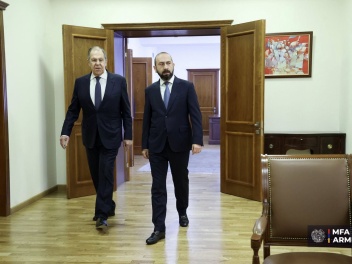 Արարատ Միրզոյանը Լավրովին խորհուրդ տվեց չխառնվել Հայաստանի ներքին գործերին