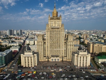 МИД России: Россия готова быть посредником, е...