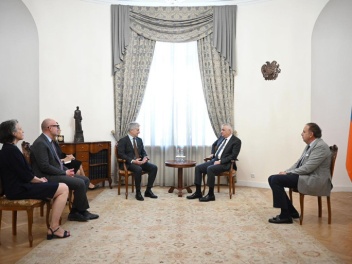 Մհեր Գրիգորյանը Եվրոպական ներդրումային բանկի...