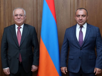 Արման Դիլանյանն ընդունել է Իրաքի դեսպանության...