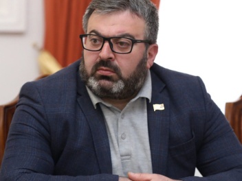 Պապոյանն ուրախությամբ հայտնում է, թե կոնյակի...