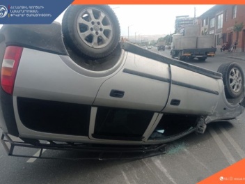 Աշտարակում բախվել են «Opel»-ն ու տրակտորը