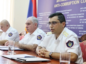 Հակակոռուպցիոն կոմիտեի նախագահն անձնակազմին է...