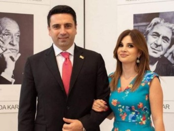 Ալեն Սիմոնյանն ամուսնալուծվել է