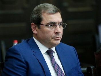 Սպասում ենք իր հերետիկոսների բանակին ուղղված...