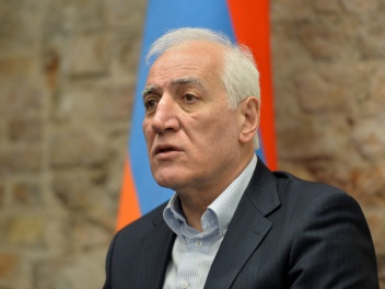 Նախագահը կստորագրի՞ «ՀԷՑ-ը խլելու» նախագծերը,...