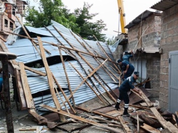 Ուժեղ քամու հետևանքով փրկարար ծառայությունում...