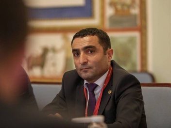 Ռոմանոս Պետրոսյանը նշանակվեց ՀԷՑ-ի ժամանակավո...