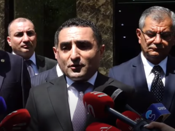 Բոլոր փաստաթղթերը ձեռքիս ներկայացել եմ ՀԷՑ՝ ի...