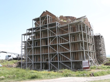 Վերանորոգումից հետո Անիի Մայր տաճարը գործելու...