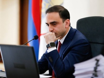 Սիրելի՛ երևանցիներ, պատկերացնում եմ` խցանումն...