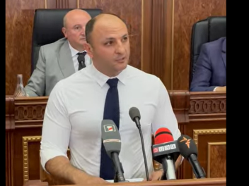 «Մայր Հայաստանը» բոյկոտեց Գյումրու ավագանու ն...
