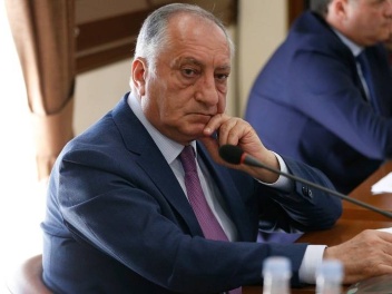 20 րոպեում մայրաքաղաքում տեղացել է ամսվա նորման կրկնակի գերազանցող տեղումներ. Արեյանը արդարացավ