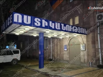Երևանում տղամարդը ատրճшնшկի բռնшկով մի քանի ա...