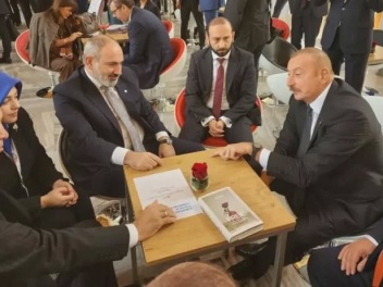 Թուրքիան ու Ադրբեջանն՝ ընդդեմ Եկեղեցու․ Թրամփի դեմքով ծածկում են Ալիևի ու Էրդողանի բեղերը. Թևանյան