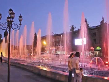 Գյումրու քաղաքապետարանը պարզաբանում է տարածել շատրվաններից հնչած «Доля воровская» երգի մասին