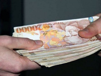 Բացահայտվել են ՆԳՆ և ՊԵԿ պաշտոնատար անձանց կողմից շուրջ 800,000 դրամ և 10,000 դոլար կաշառք ստանալու դեպքեր