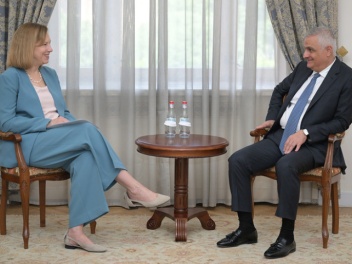 Մհեր Գրիգորյանն ու Քրիստինա Քվինը քննարկել են...