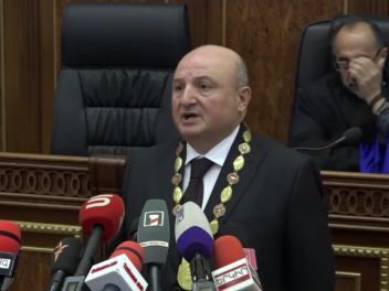 Ես պատրաստ եմ պետությունը ղեկավարելու, թող ժողովուրդն ինձ «պադերժկա» անի, տեսեք՝ ինչ եմ անելու․ Վարդան Ղուկասյան