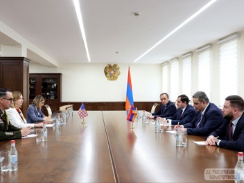 Քննարկվել են պաշտպանության բնագավառում ՀՀ և ԱՄՆ միջև համագործակցության ընթացքին ու զարգացման հեռանկարներին վերաբերող հարցեր