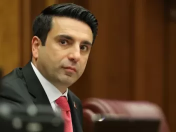 Սա է այն, ինչ ամեն օր ռուսական հեռուստաալիքնե...