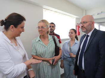 Շիրակի մարզպետն ու ՀՀ-ում ՄԱԿ-ի գրասենյակի մշ...